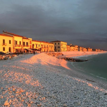 Villa Casa Indipendente Con Giardino A Marina Di Pisa Exterior foto